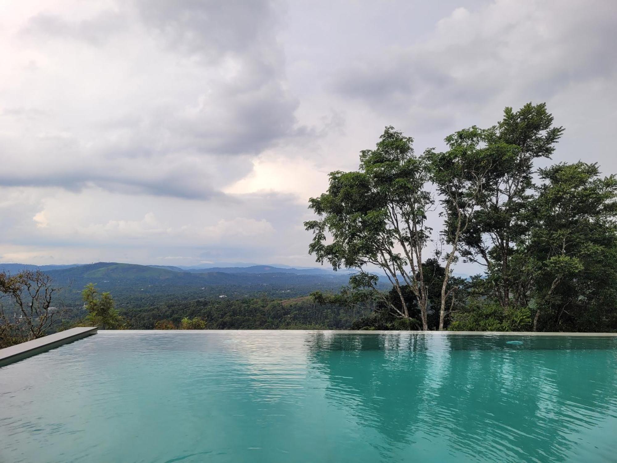 Windale Resorts Pooppara Buitenkant foto