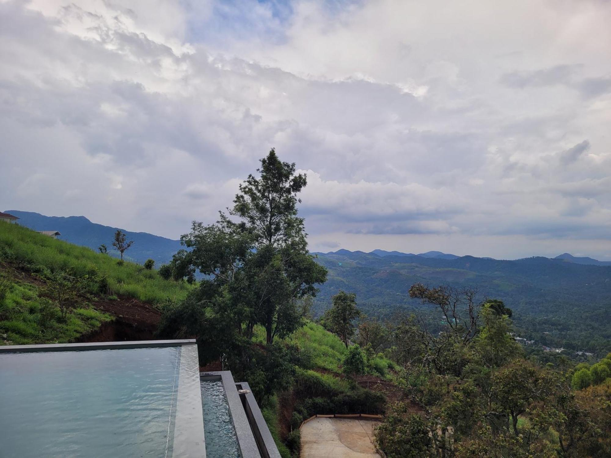 Windale Resorts Pooppara Buitenkant foto