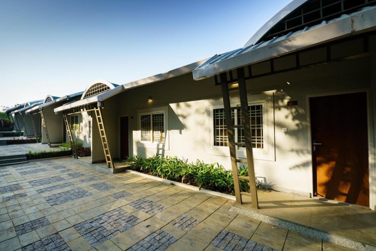 Windale Resorts Pooppara Buitenkant foto