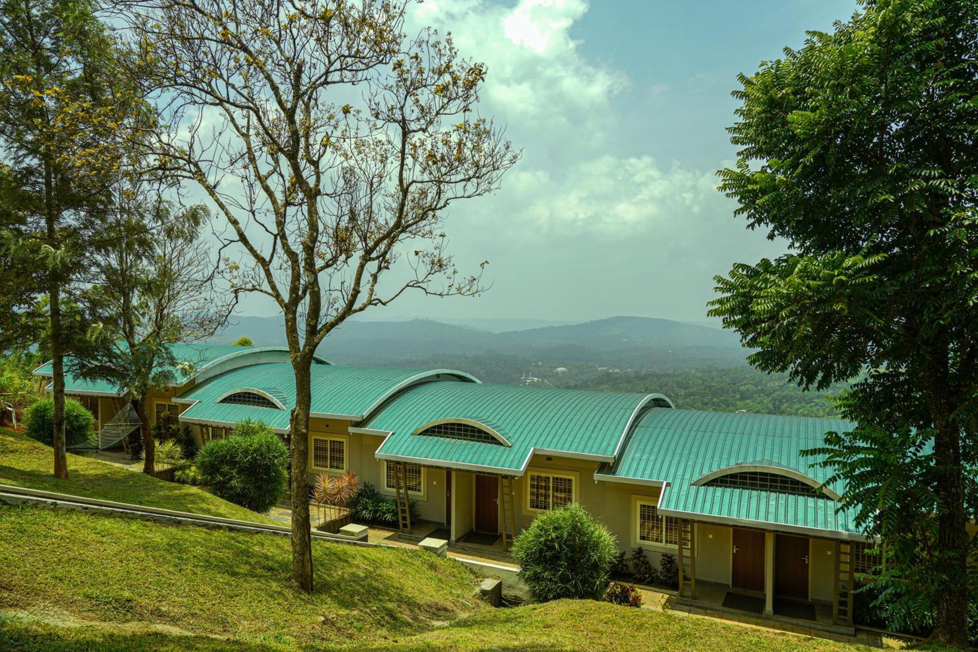 Windale Resorts Pooppara Buitenkant foto